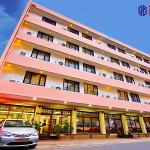 2* Hotel Excellency